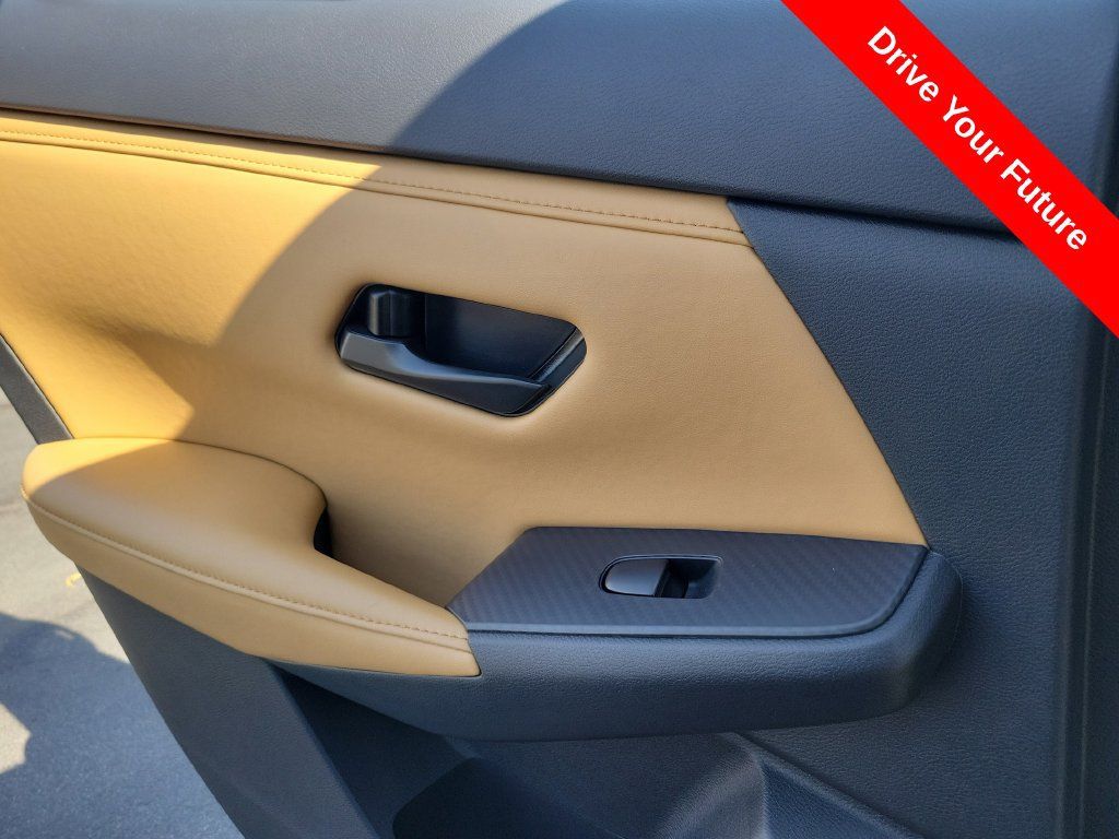 Used 2025 Nissan Sentra SV w/ SV Premium Package FWD image 24