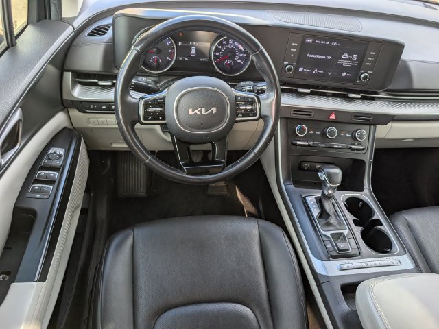 Used 2022 Kia Carnival LX FWD image 8