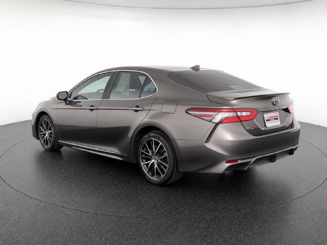 Used 2022 Toyota Camry SE w/ Convenience Package FWD image 4