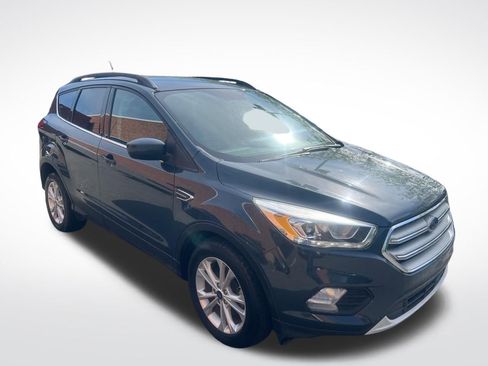 Used 2019 Ford Escape SEL FWD image 9