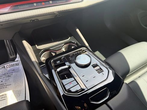 Used 2024 BMW i5 eDrive40i w/ M Sport Package RWD image 19