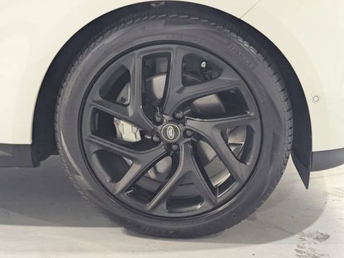 Used 2024 Land Rover Range Rover Sport SE AWD/4WD image 30