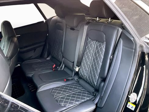 Certified 2024 Audi SQ8 Premium Plus w/ S Sport Package AWD/4WD image 20