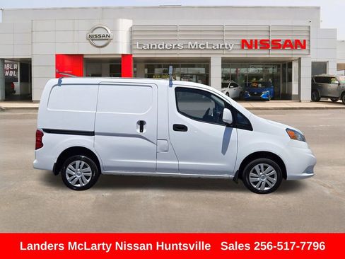 Used 2021 Nissan NV200 SV FWD image 2