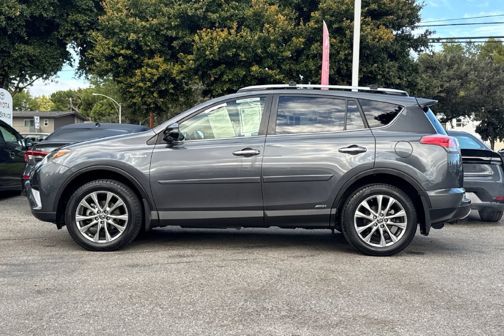Used 2016 Toyota RAV4 Limited w/ Advanced Technology Package AWD/4WD image 6