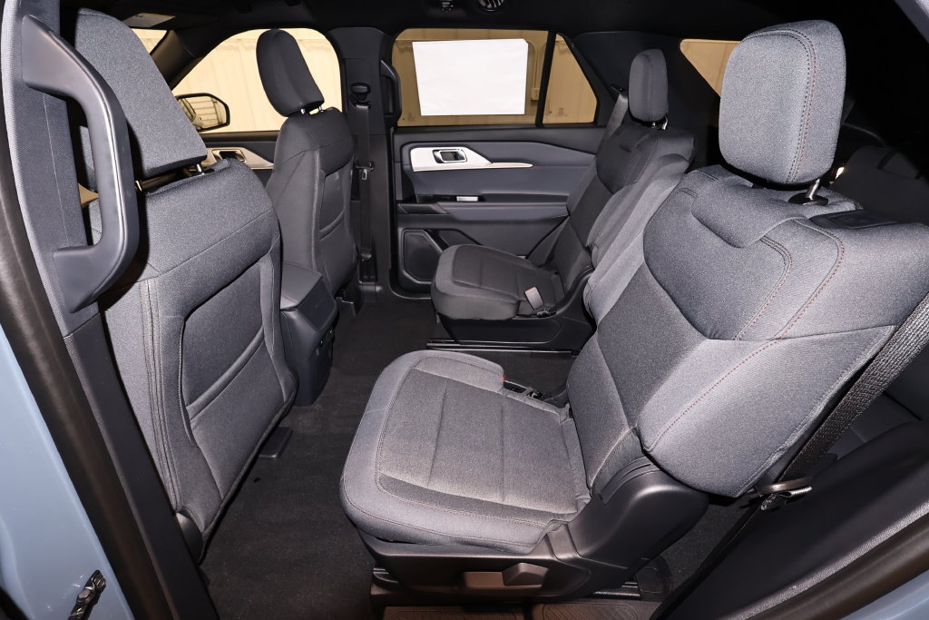 New 2027 Ford Explorer Active AWD/4WD image 13