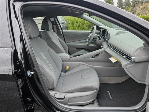 New 2026 Hyundai Elantra Sport FWD image 11