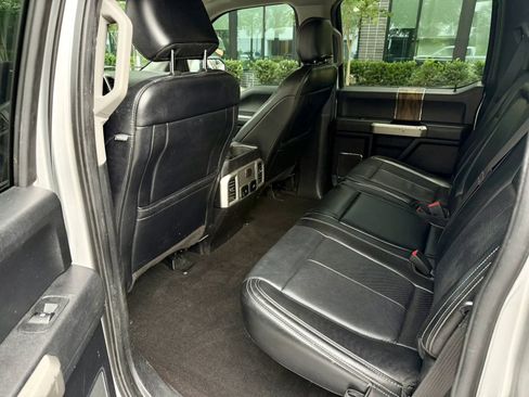 Used 2019 Ford F150 Lariat RWD image 11