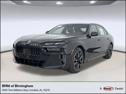 New 2025 BMW 760i xDrive w/ Premium Package