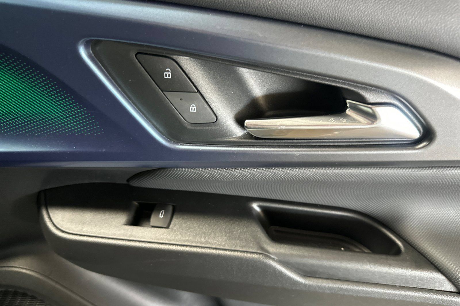 Used 2024 Chevrolet Equinox EV LT FWD image 21