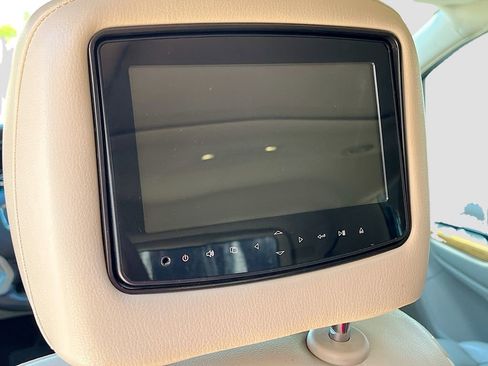 Used 2017 GMC Acadia Denali w/ Technology Package AWD/4WD image 27