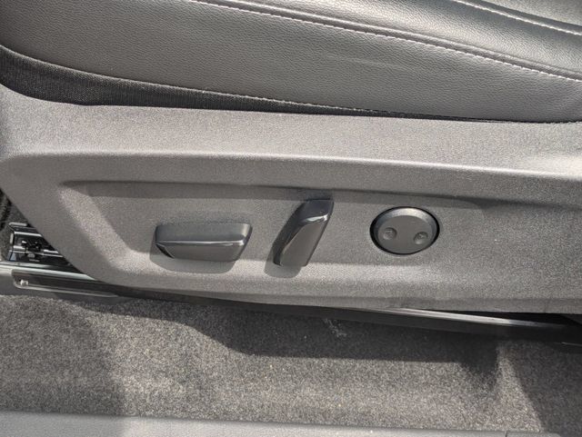 Used 2025 Nissan Murano SL AWD/4WD image 16