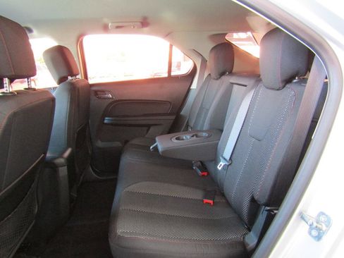 Used 2016 Chevrolet Equinox LS FWD image 9