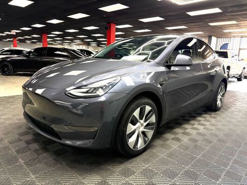 Used 2020 Tesla Model Y Long Range AWD/4WD image 7
