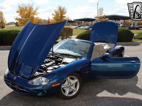 Used 1998 Jaguar XK8 Convertible image 16