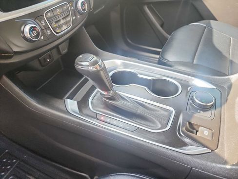 Used 2019 Chevrolet Traverse LT image 28