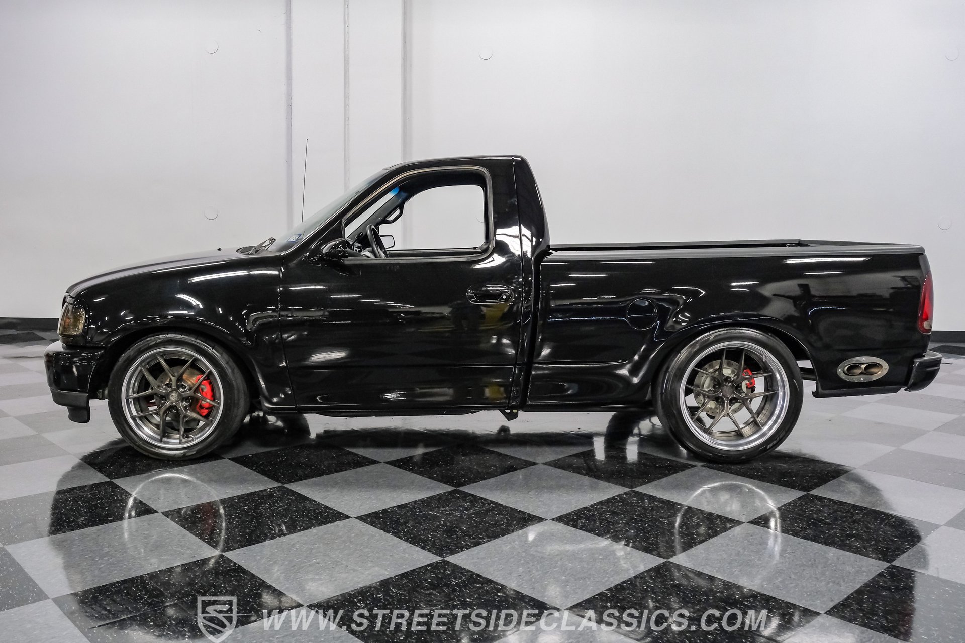 Used 1998 Ford F150 2WD Regular Cab image 2
