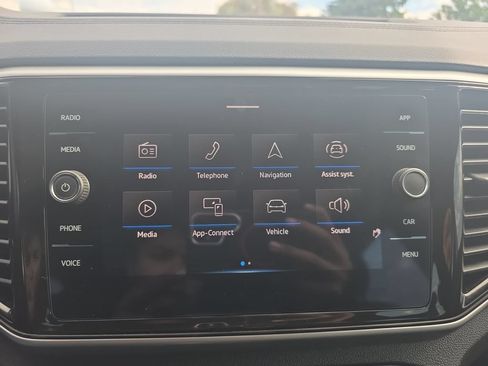 Used 2023 Volkswagen Atlas Cross Sport SE AWD/4WD image 18