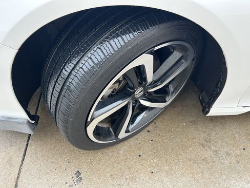 Used 2021 Honda Accord Sport image 10