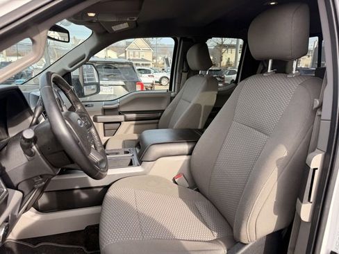 Used 2017 Ford F150 XLT w/ Equipment Group 302A Luxury image 11