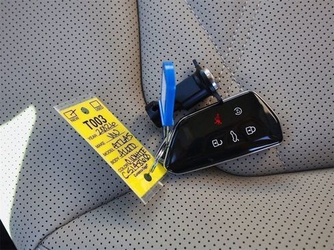 New 2026 Volkswagen Atlas SE image 27