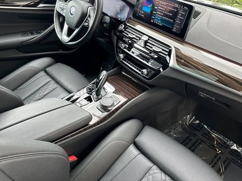 Used 2023 BMW 530e w/ Premium Package RWD image 16