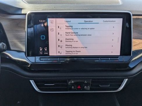 Used 2024 Volkswagen Atlas SE image 42