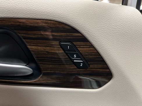 Used 2024 Chrysler Pacifica Limited w/ Trailer Tow Group image 22