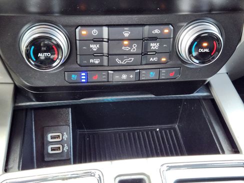 Used 2020 Ford F150 Lariat w/ Equipment Group 502A Luxury AWD/4WD image 15