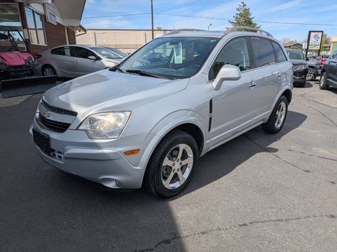 Used 2012 Chevrolet Captiva Sport LTZ AWD/4WD image 3