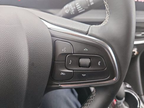 Used 2025 Buick Encore GX Preferred image 16