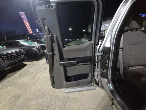 Used 2016 Ford F150 XLT image 25