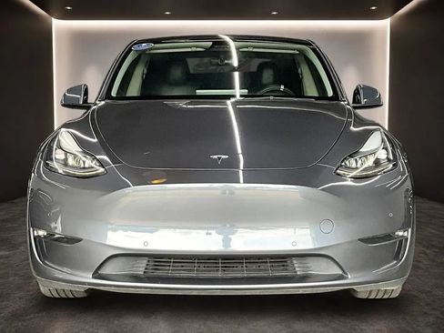 Used 2022 Tesla Model Y Performance AWD/4WD image 2