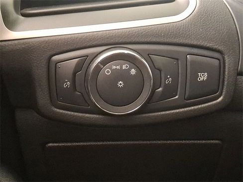 Used 2022 Ford Edge SEL image 26