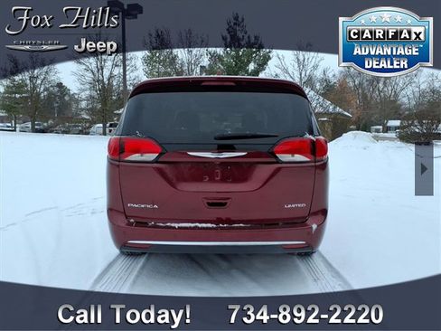 Used 2020 Chrysler Pacifica Limited image 7