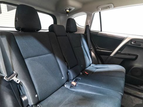 Used 2015 Toyota RAV4 LE AWD/4WD image 32