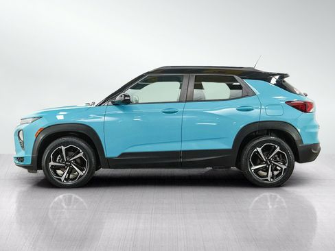 Used 2021 Chevrolet TrailBlazer RS w/ Technology Package AWD/4WD image 2