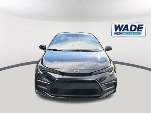 Used 2021 Toyota Corolla SE FWD image 2