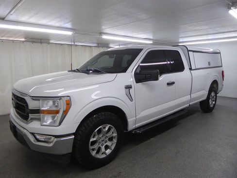Used 2021 Ford F150 XLT w/ Equipment Group 301A Mid RWD image 3