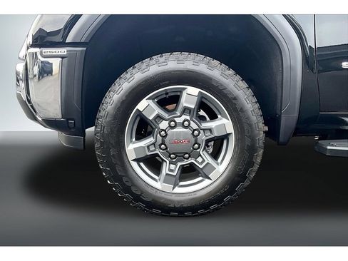 Used 2025 GMC Sierra 2500 SLT w/ SLT Premium Package AWD/4WD image 27