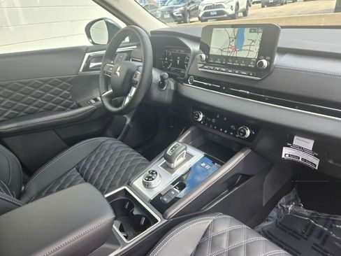 New 2025 Mitsubishi Outlander SEL AWD/4WD image 6