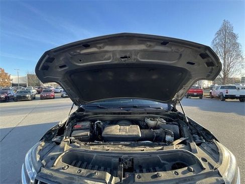 Certified 2022 Chevrolet Suburban High Country image 31