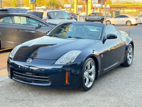 Used 2007 Nissan 350Z Touring RWD image 6