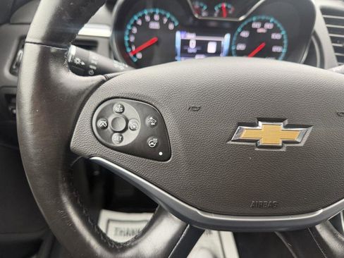 Used 2017 Chevrolet Impala Premier w/ Enhanced Convenience Package FWD image 13