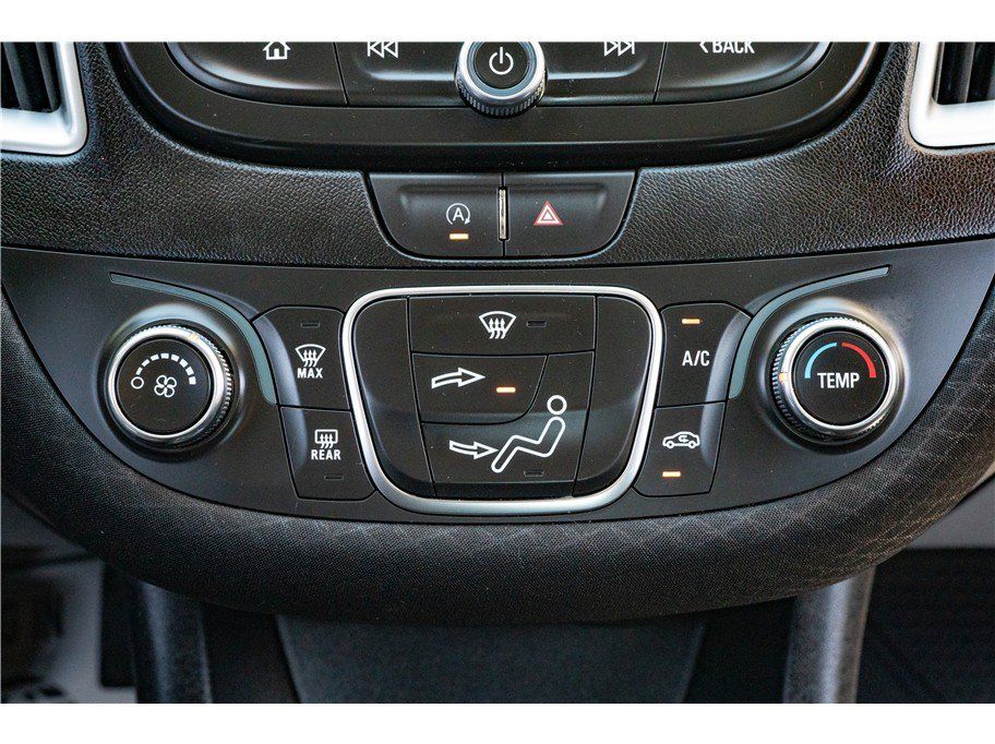 Used 2025 Chevrolet Malibu RS w/ LPO, Floor Liner Package FWD image 18