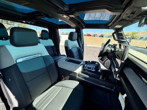 New 2026 GMC Hummer EV 4x4 Crew Cab image 39