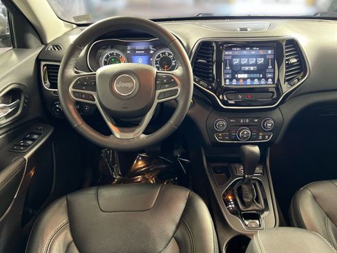 Used 2019 Jeep Cherokee Limited image 23