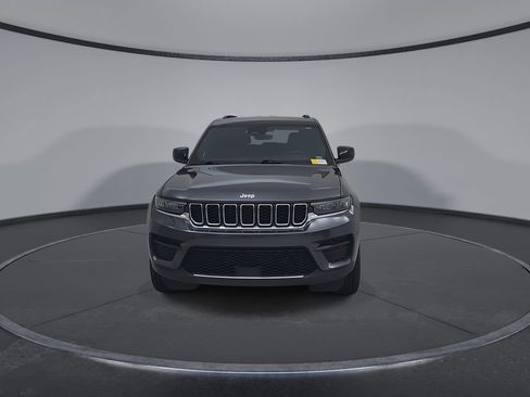 New 2025 Jeep Grand Cherokee Laredo w/ Luxury Tech Group I AWD/4WD image 5