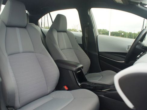 Used 2024 Toyota Corolla LE AWD/4WD image 23