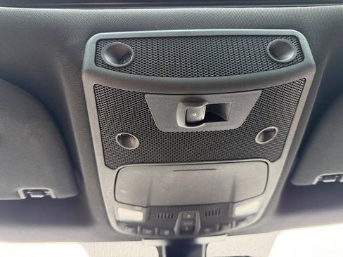 Used 2017 Ford F150 Platinum w/ Equipment Group 701A Luxury AWD/4WD image 32